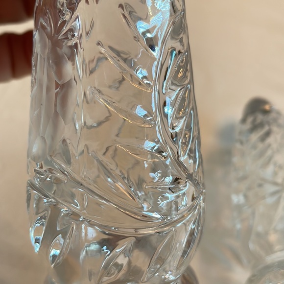 Silver and glass large salt and pepper shakers - Picture 4 of 6